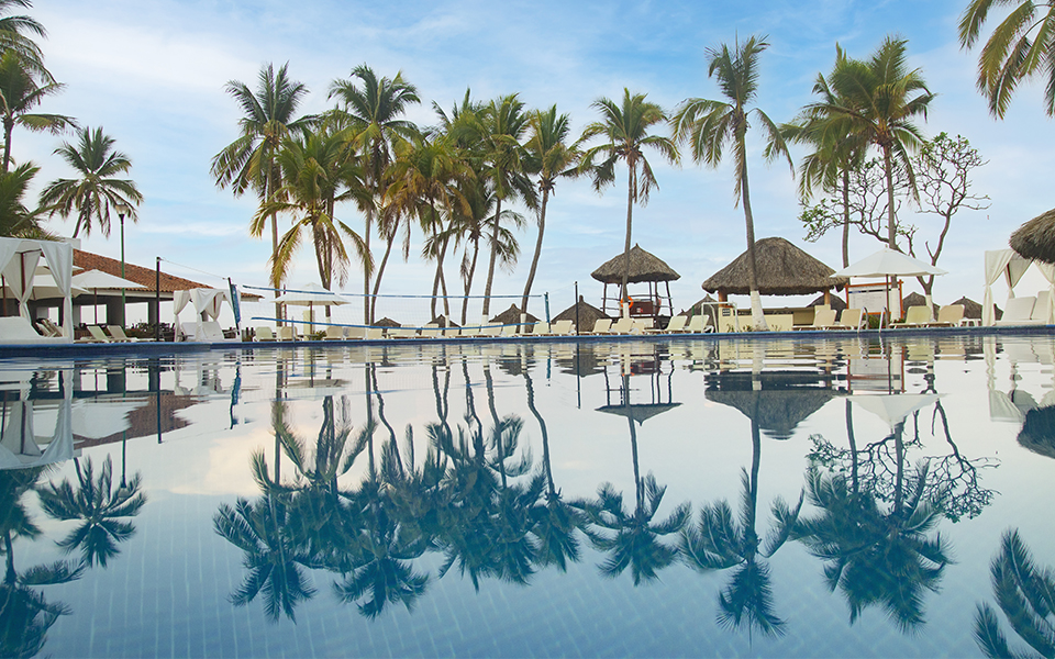 Hotel Emporio Ixtapa